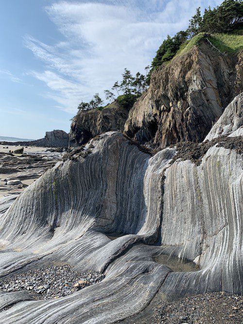 Artistically tidal worn rock