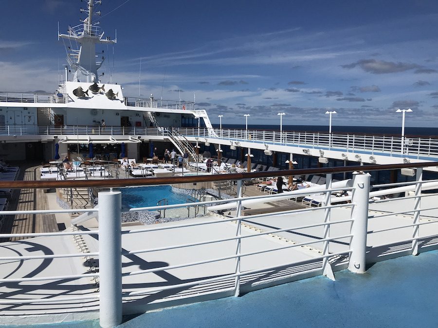 Pool deck on the Oceania Insignia.