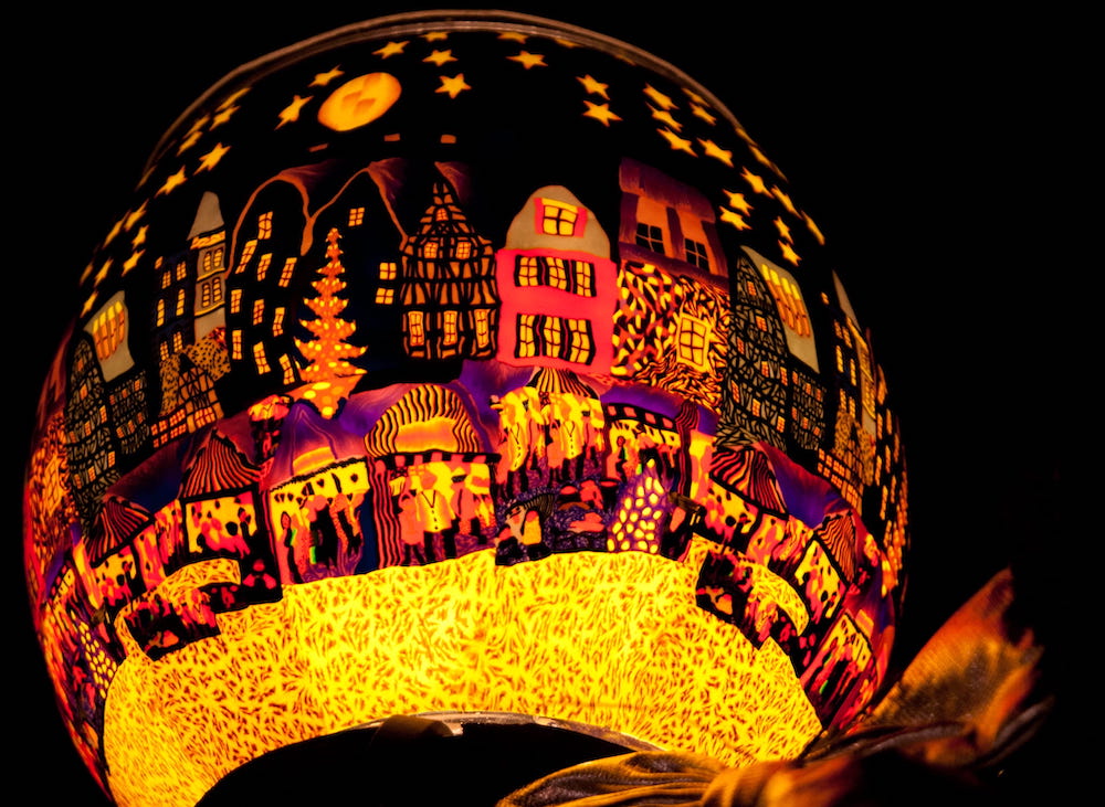 Stuttgart Christmas Market 2010 depicted in light and glass. 